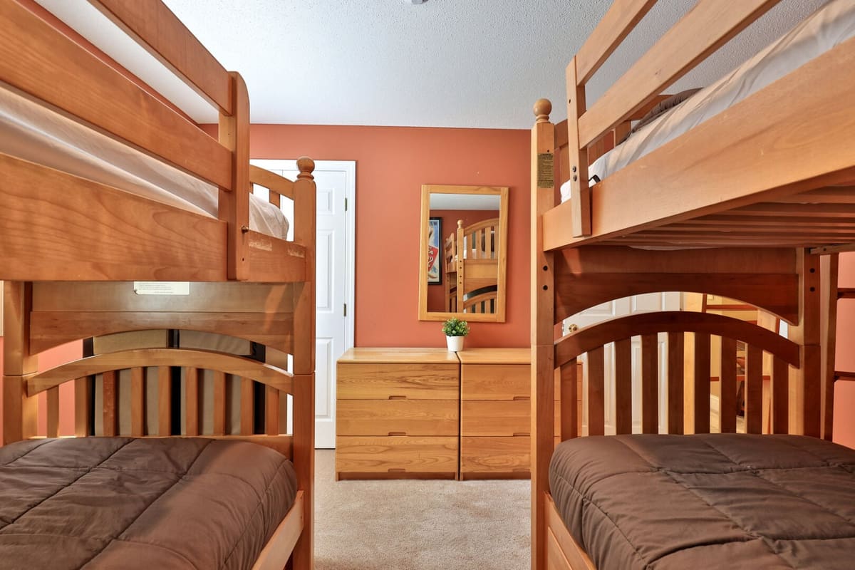 Pico Fireside interior photo 5